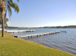The Studio on the Lake @ Fishing Point, Lake Macquarie - honestly put the line in and catch fish
